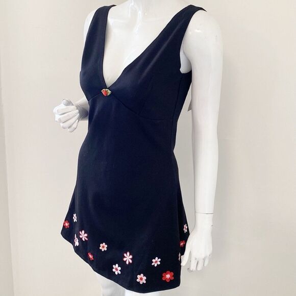 dELiA*s by Dolls Kill Black, Red & Pink Embroidered Flowers Mini Sundress 60s - Picture 2 of 5